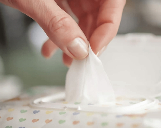 Understanding the Role of Raw Materials in Wet Wipe Manufacturing