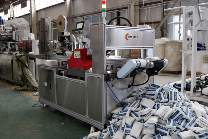 Analysis of Raw Materials and Production Processes for Wet Wipe Machines