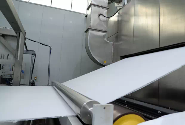 Spunbonded Nonwoven Fabric: An Essential Raw Material for Wet Wipes Machines