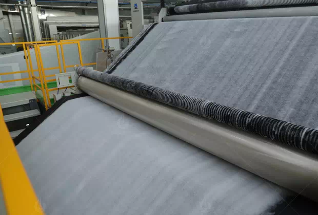 Raw Materials for Wet Wipe Machines: From Nonwoven Fabric Selection to Automated Production